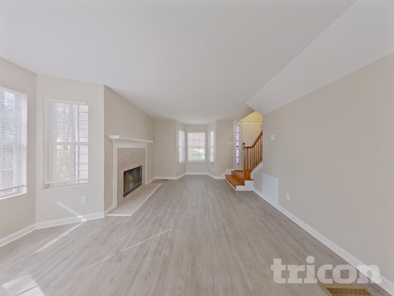 Building Photo - 3912 Laurel Bend Dr