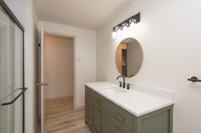Building Photo - Duplex in Quiet Area of Sequim