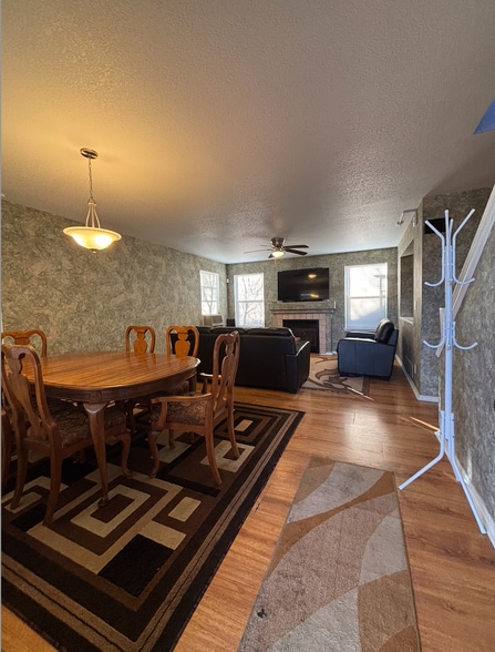 Building Photo - 3444 E 106th Ct