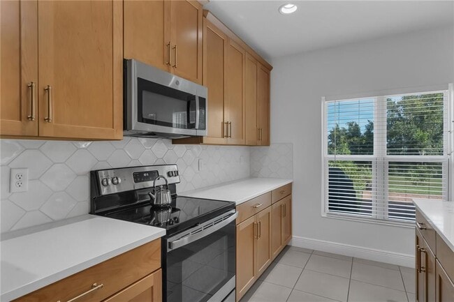 Building Photo - 171 Maravilla Way