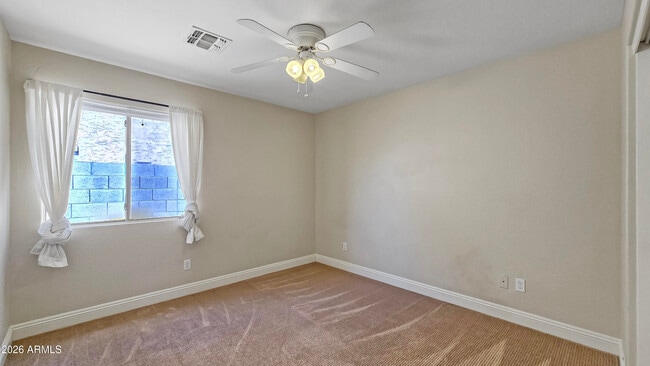 Building Photo - 25673 W Northern Lights Way