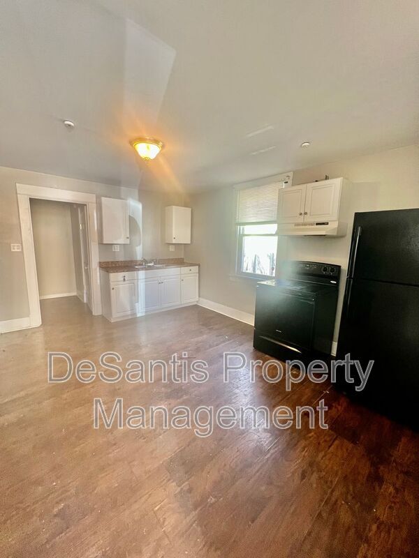 Building Photo - 1108 Beaver Rd