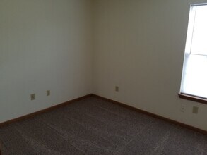 Building Photo - Spacious 3-Bedroom, 2-Bath with 2-Car Attached Garage!