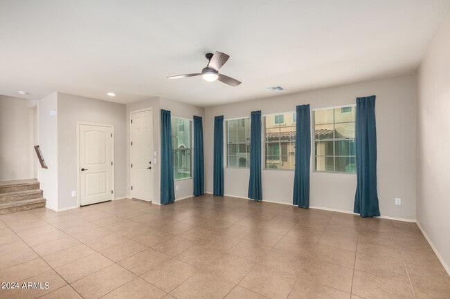 Building Photo - 3464 S Bluejay Dr