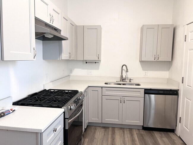 Building Photo - 778 S 400 E