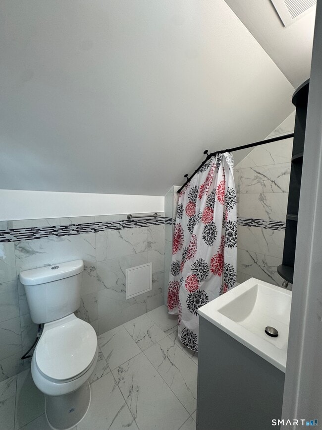 Building Photo - 417 Poplar St