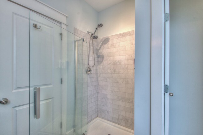 Building Photo - 1113 Camden Cir
