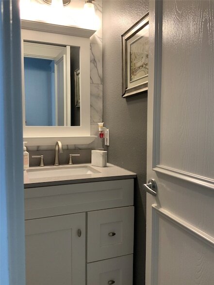 Building Photo - 15506 Red Pine Ridge Way