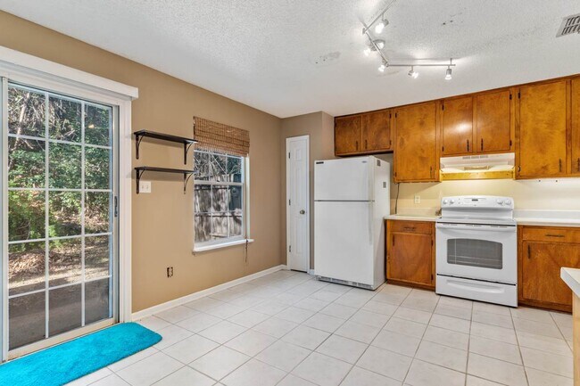 Building Photo - 2372 Gregory Dr