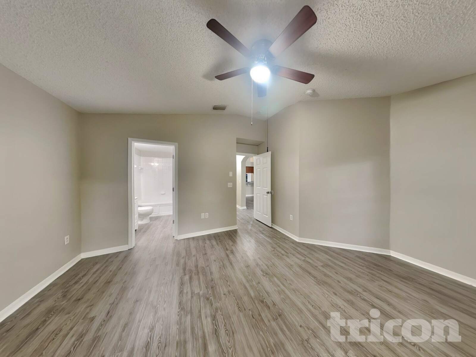 Building Photo - 11759 Lynmoor Dr