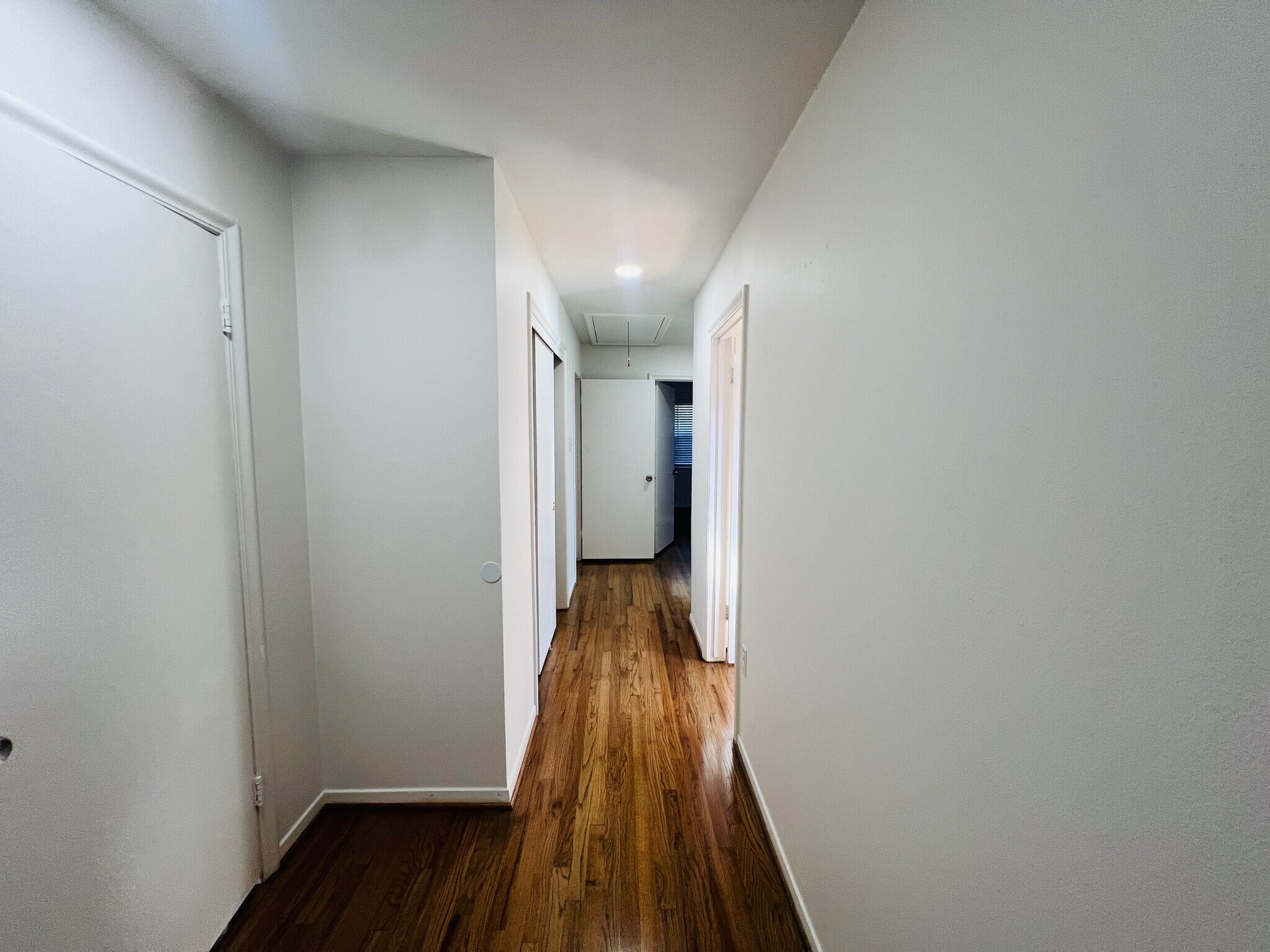 Building Photo - 5511 Willowbend Blvd