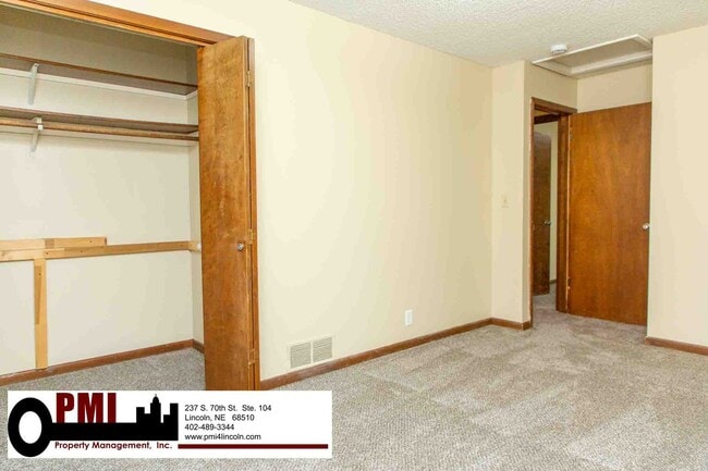 Building Photo - 3800/3802 Keith Cir