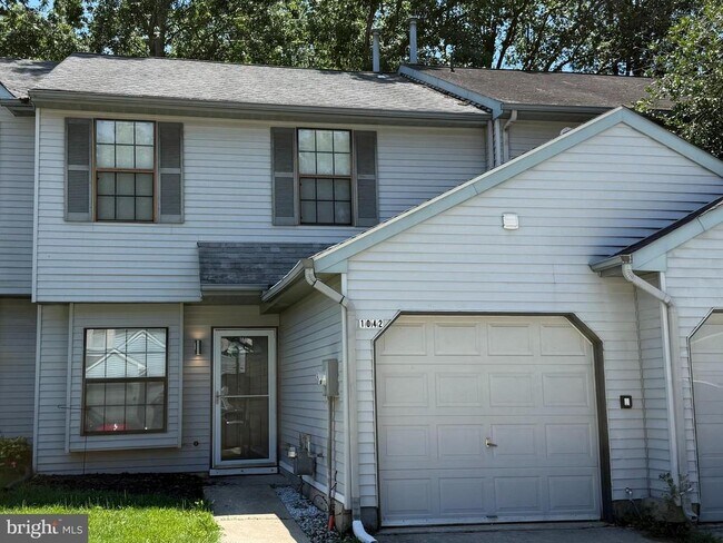 Building Photo - 1042 Baywood Dr