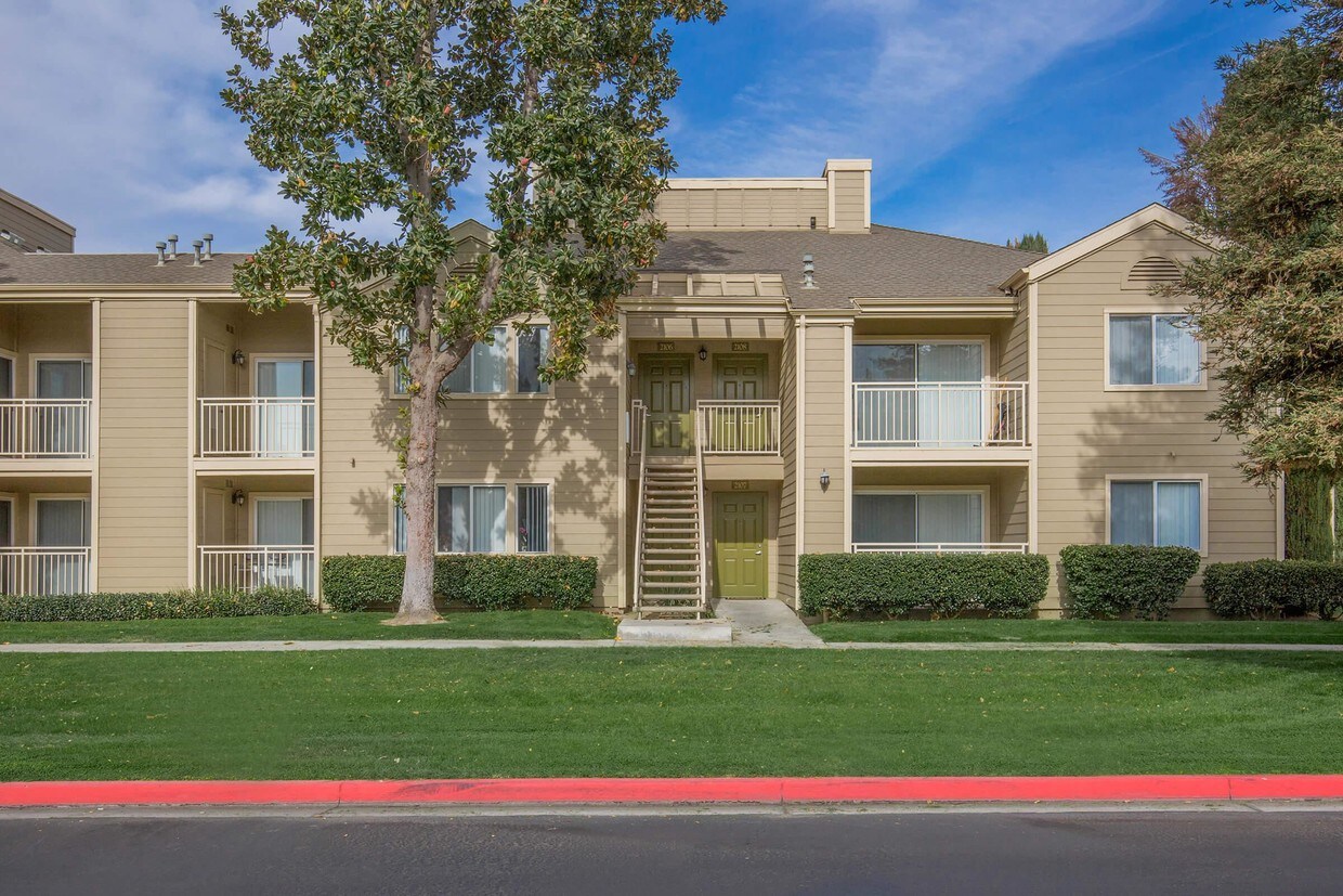 Cambridge Village Apartments Bakersfield