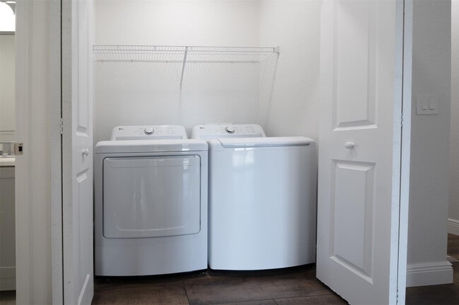 Building Photo - 333 NW 41st St