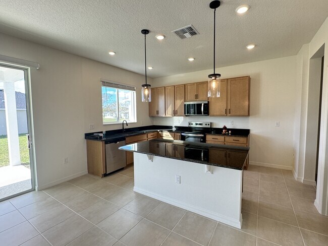 Building Photo - 3820 Elk Blf Rd