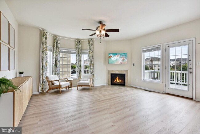 Building Photo - 25148 Sweet Myrtle Square
