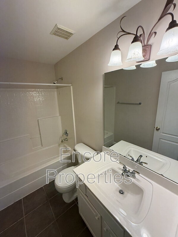 Building Photo - 6824 Middleboro Dr