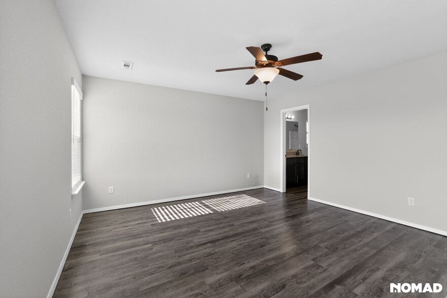 Building Photo - 4307 SW Lenox Ave