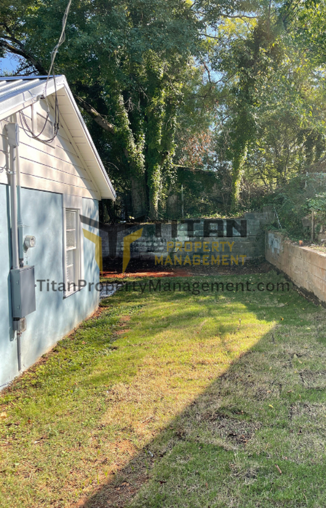 Building Photo - Studio Tiny Home