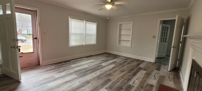 Building Photo - 3008 Peebles Dr