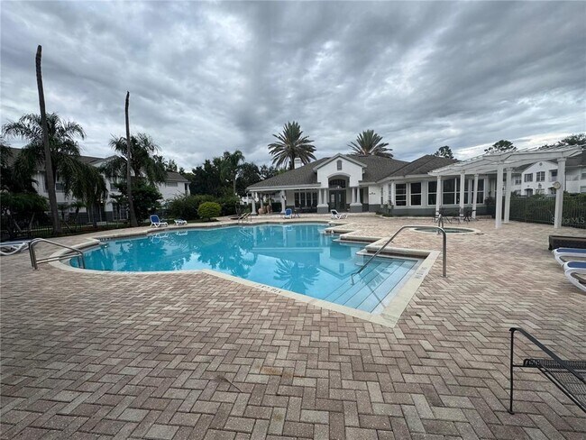 Building Photo - 4324 S Kirkman Rd