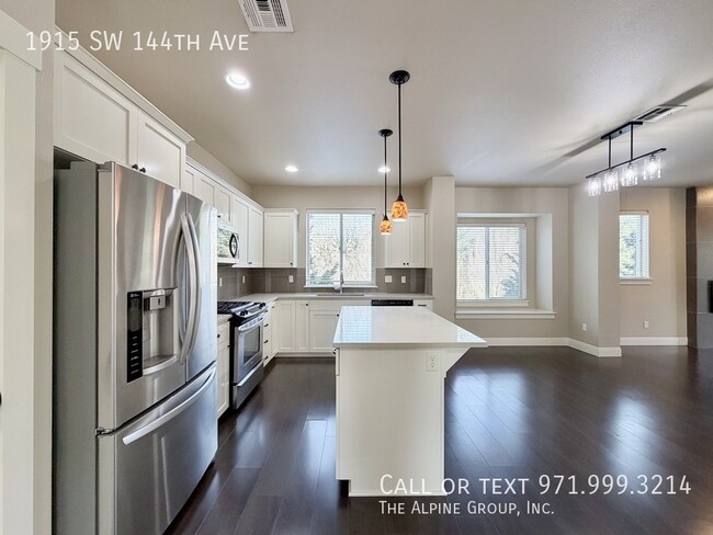 Building Photo - 1915 SW 144th Ave