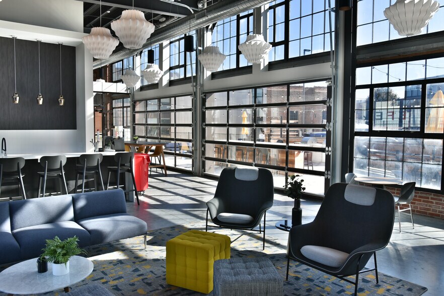 Primary Photo - Station House | Near The Loop