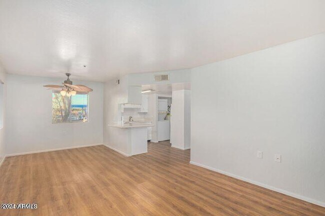 Building Photo - 12221 W Bell Rd