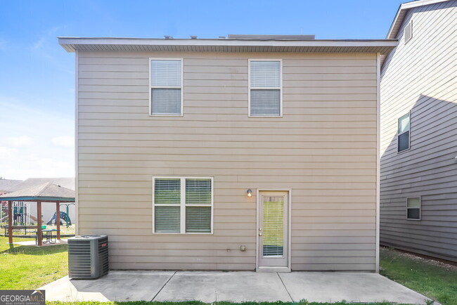 Building Photo - 207 Tyre Dr