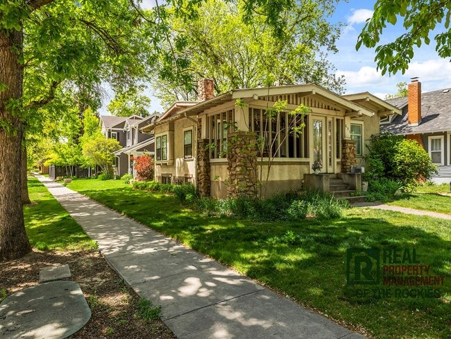 Building Photo - Charming 2 Bed 1 Bath House in Old Town!
