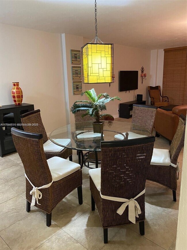 Building Photo - 3801 S Ocean Dr