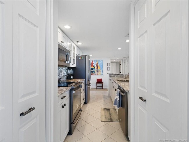 Building Photo - 2700 N Hwy A1A