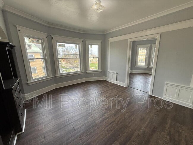 Building Photo - 2155 N 32nd St