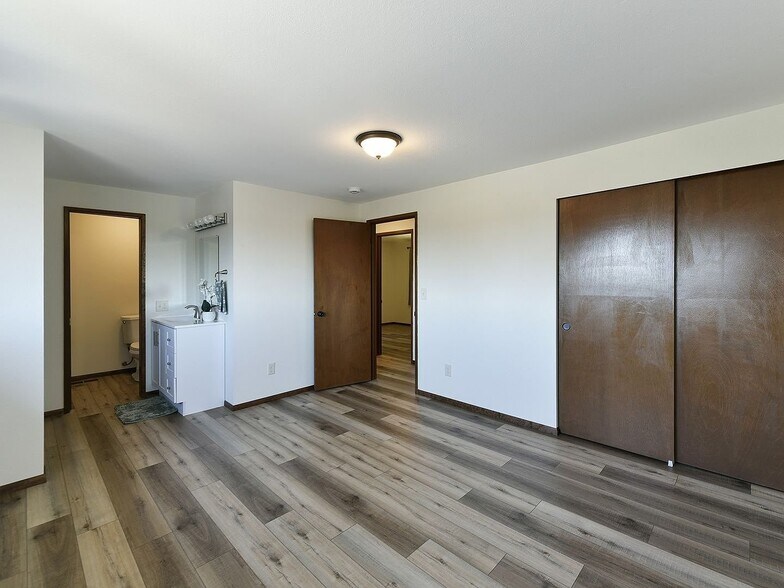 Building Photo - 428 S 26th St