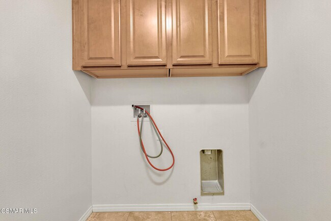 Building Photo - 22632 Dragonfly Ct