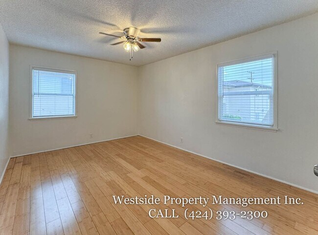 Building Photo - 906 Edgewood St