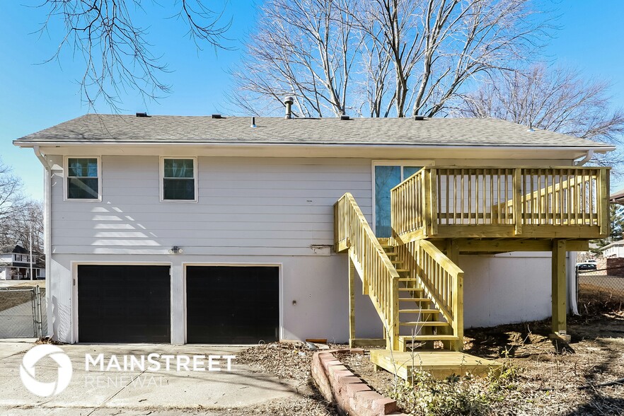 Building Photo - 7641 N Stoddard Ave