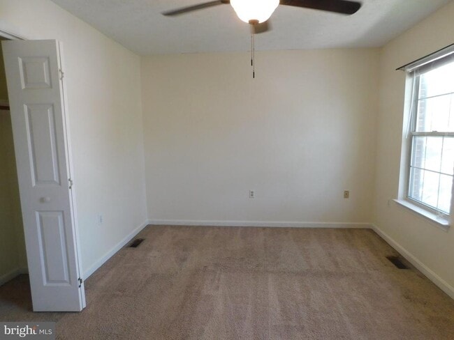 Building Photo - 214 Banbury Terrace