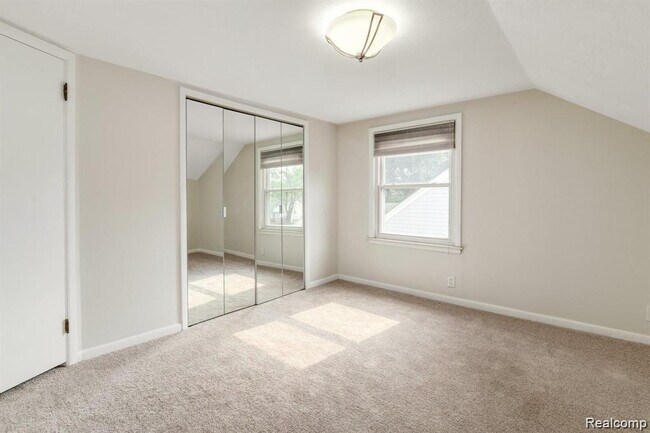 Building Photo - 3426 Chester Rd