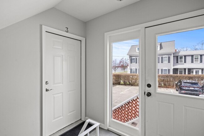 Building Photo - 1 Salem St