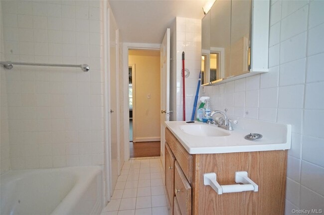 Building Photo - 416 Ridgeway