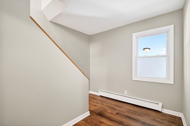 Building Photo - 24 Steinhardt Ave