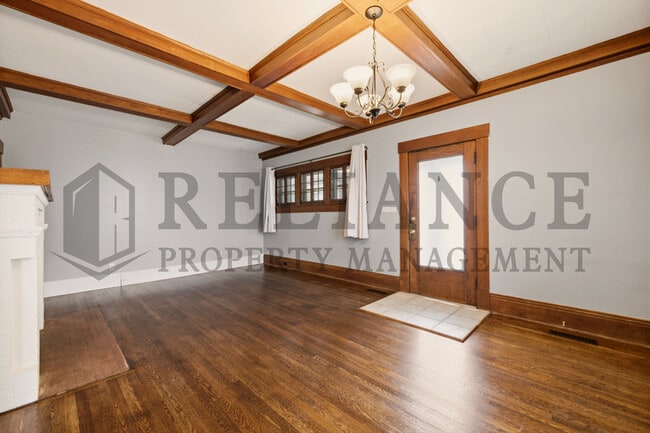 Building Photo - 111 N Clifton Ave