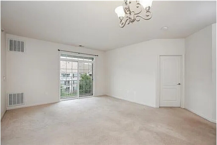 Building Photo - 3223 Edward Stec Blvd