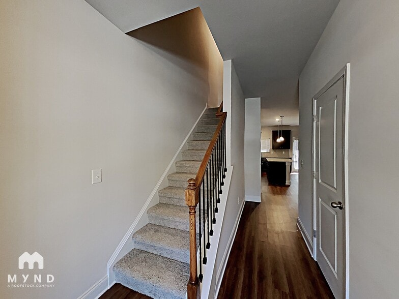 Building Photo - 10143 Benton Woods Dr