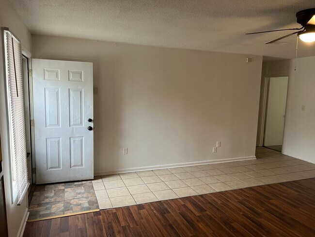 Building Photo - Beautiful 3bd/2ba home ready to rent