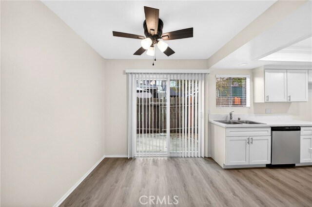 Building Photo - 160 Greentree Ln