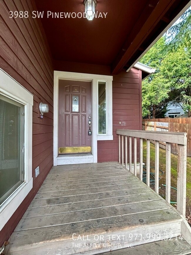 Building Photo - 3988 SW Pinewood Way