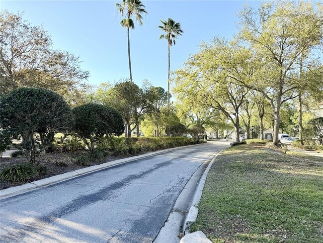 Building Photo - 13839 Fairway Island Dr